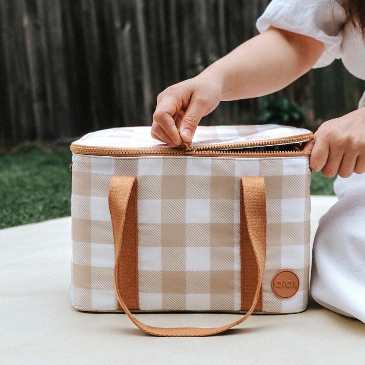 Maxi Insulated Lunch Bag - Beige Gingham - Child Boutique